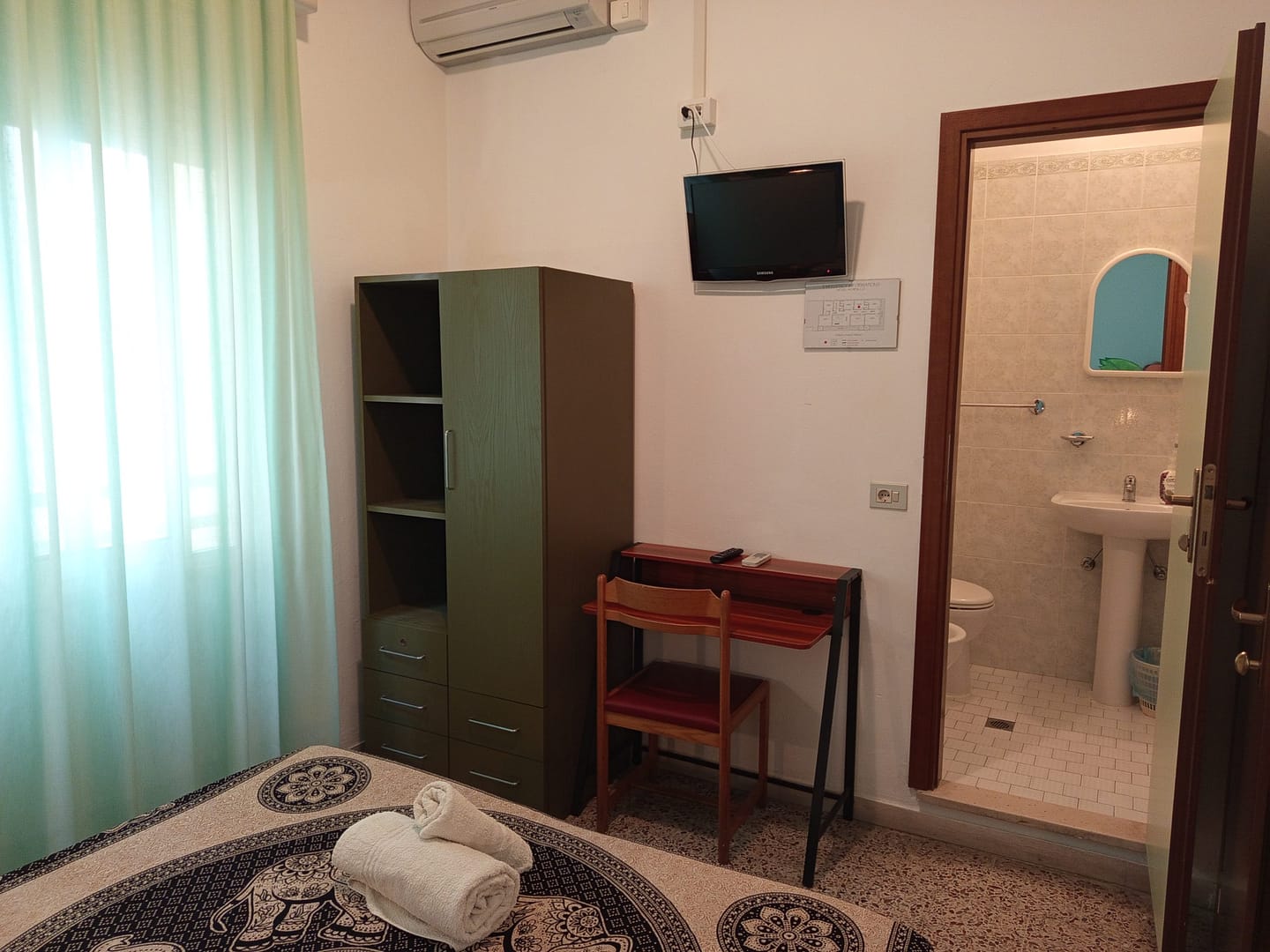 Camera Singola con letto matrimoniale